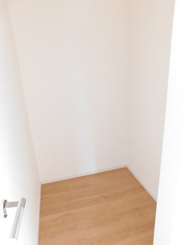 名古屋市中村区猪之越町２丁目の新築一戸建の収納|◇ウォークインクローゼット◇　　大きな荷物も片付く大容量収納！