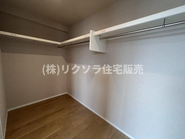 ステイツ枚方・長尾ヒルズの収納|大容量！　洋室5.5帖内
■物件内覧・資金計画相談・住宅ローン相談、リフォーム相談、お問合せ受付中■
※当日・翌日のご内覧、ご相談はお電話でのお問合せがスムーズです！