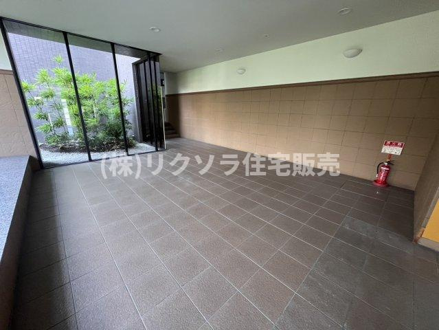 ステイツ枚方・長尾ヒルズのエントランス|内部
■物件内覧・資金計画相談・住宅ローン相談、リフォーム相談、お問合せ受付中■
※当日・翌日のご内覧、ご相談はお電話でのお問合せがスムーズです！