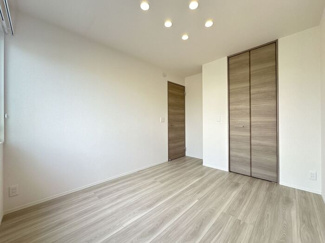 【洋室】 | Sunny Side