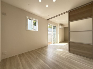 【内装】 | Sunny Side