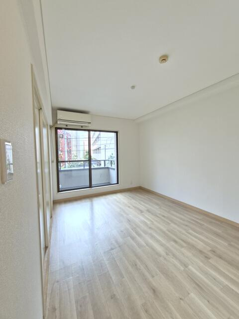 アワノビルの居間・リビング