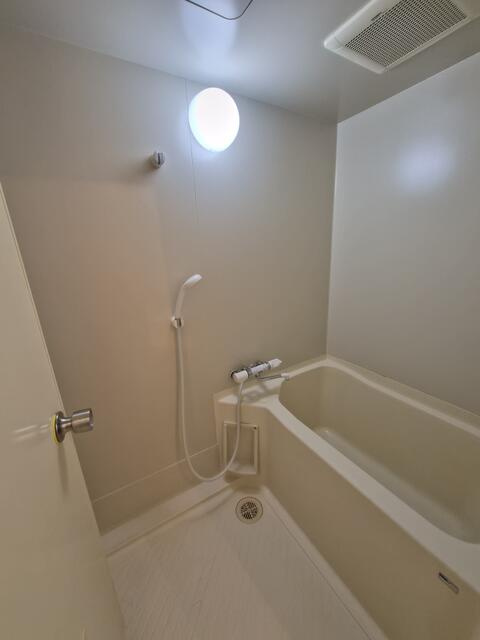 アワノビルの浴室