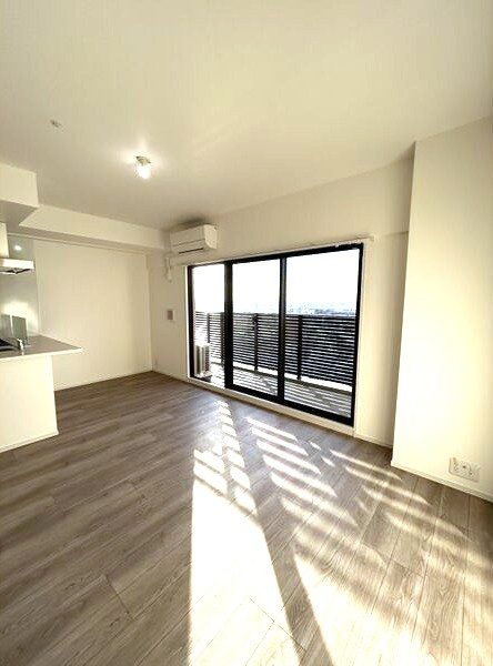 Ｓ－ＲＥＳＩＤＥＮＣＥ桜本町ａｗｅｓｏｍｅの居間・リビング