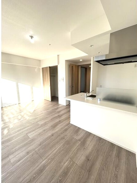 Ｓ－ＲＥＳＩＤＥＮＣＥ桜本町ａｗｅｓｏｍｅの居間・リビング