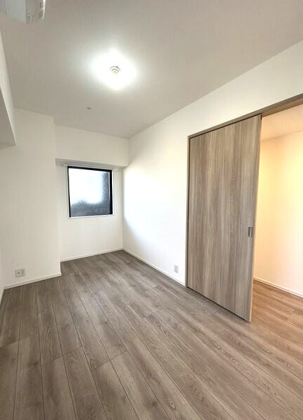 Ｓ－ＲＥＳＩＤＥＮＣＥ桜本町ａｗｅｓｏｍｅの寝室