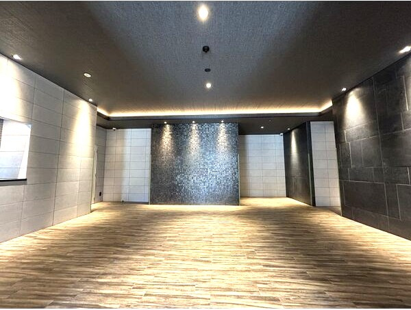 Ｓ－ＲＥＳＩＤＥＮＣＥ桜本町ａｗｅｓｏｍｅのロビー