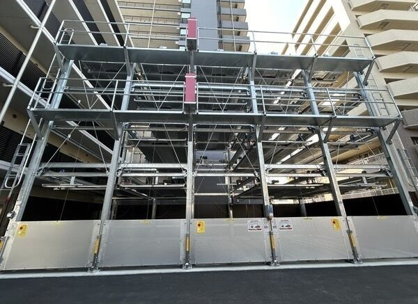 Ｓ－ＲＥＳＩＤＥＮＣＥ桜本町ａｗｅｓｏｍｅの駐車場