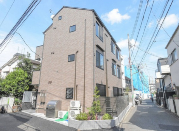 グランクオール明大前の外観