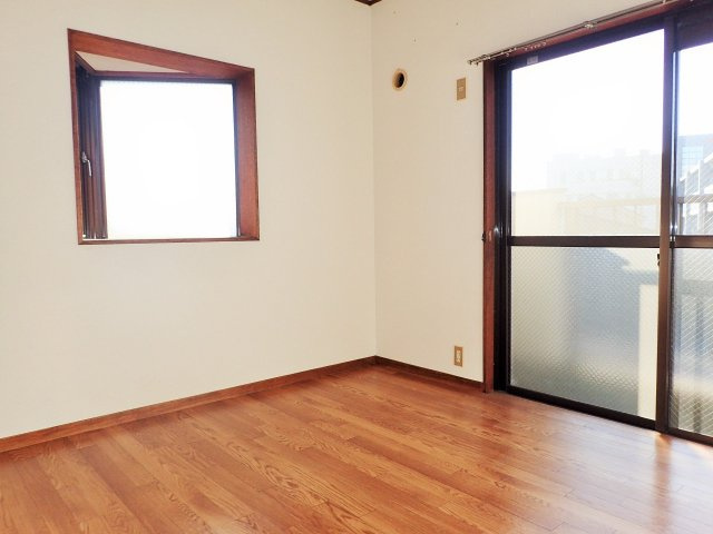 レジデンス栄Ⅱの洋室