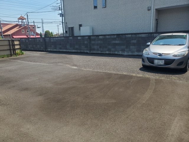 東城南1丁目駐車場の駐車場|平面3台、ガレージ3台