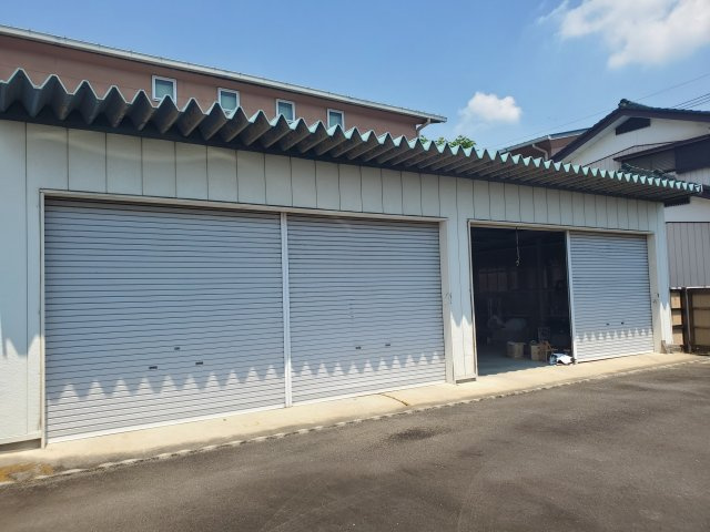 東城南1丁目駐車場の駐車場|平面3台、ガレージ3台