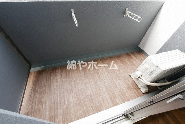 MELDIA CREST NAMBA SOL TERRACEのバルコニー|落ち着いた時間を過ごせるバルコニーです