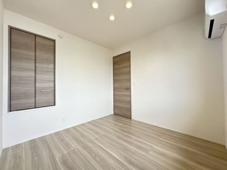 【洋室】 | Sunny Side