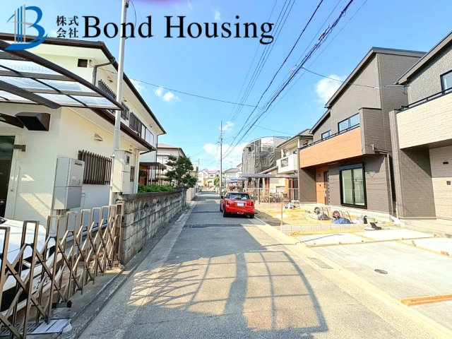 「西明石駅まで平坦」「SICあり」西明石町 全2棟B号棟の前面道路含む現地写真