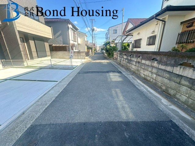 「西明石駅徒歩7分」「パントリーあり」西明石町 全2棟A号棟の前面道路含む現地写真