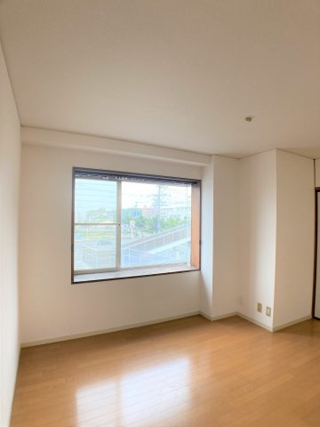 ハイツ瑠紫庵の居間・リビング