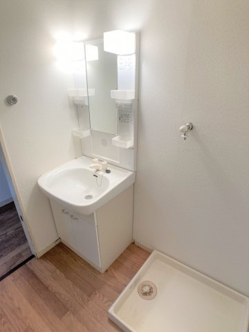 ハイツ瑠紫庵の洗面所