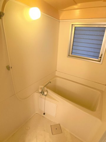 ハイツ瑠紫庵の浴室