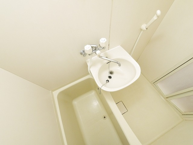レオパレスルピナスの洗面所