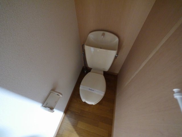 レオパレスルピナスのトイレ|コンパクトで使いやすいトイレです