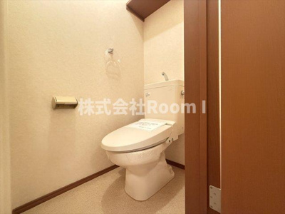 【トイレ】 | メゾン・プルミエール・旭化成ヘーベルメゾンHEBEL HAUS | 落ち着いた色調のトイレです