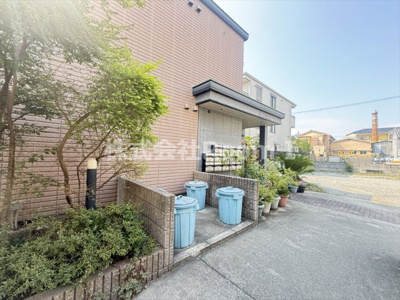 【ロビー】 | メゾン・プルミエール・旭化成ヘーベルメゾンHEBEL HAUS | 落ち着いたロビーです