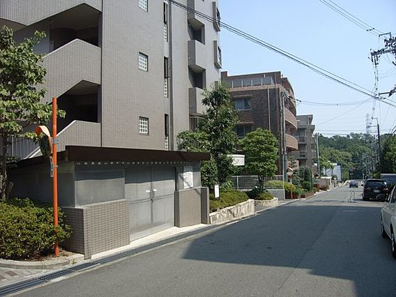 エンゼルブレッサ千里藤白台