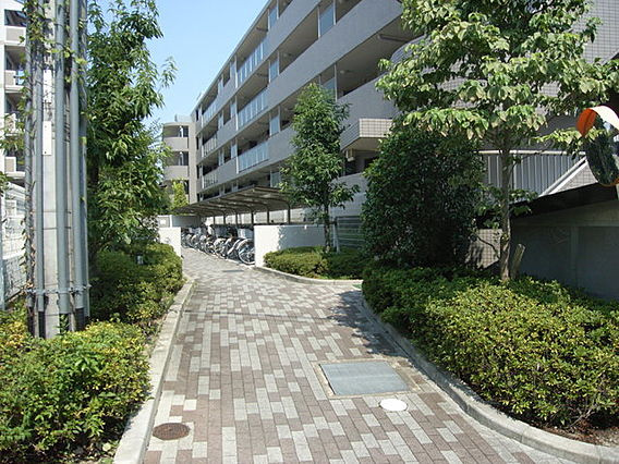 エンゼルブレッサ千里藤白台の外観