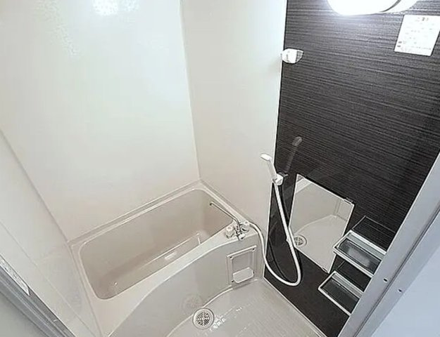 神戸市須磨区須磨浦通6丁目　1・2・3号棟一括売アパートの浴室