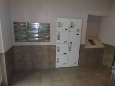 【ロビー】 | グリンデルヒルズ | 宅配ボックス