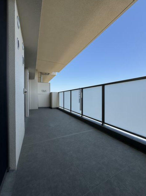 ヴェルヴィ香椎六番館 のバルコニー