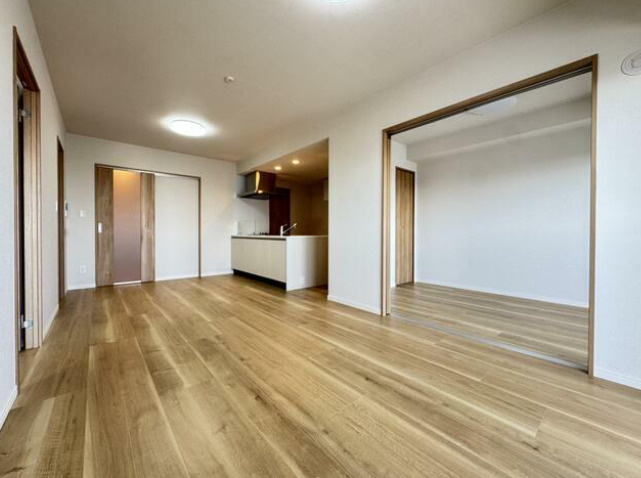 ヴェルヴィ香椎六番館 の居間・リビング