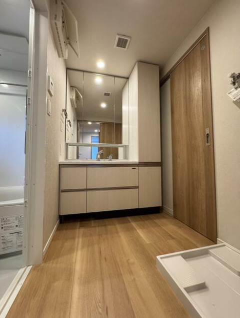 ヴェルヴィ香椎六番館 の独立洗面台