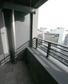 コスモグラシア池田山のバルコニー