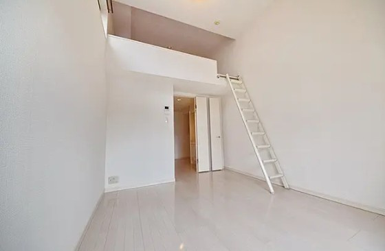 コンパートメントハウス鳩ヶ谷Ⅰの居間・リビング|別部屋参照