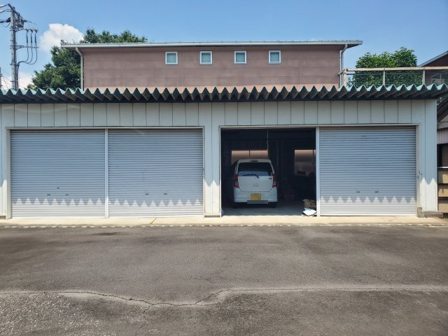 東城南1丁目駐車場の駐車場|平面3台、ガレージ3台