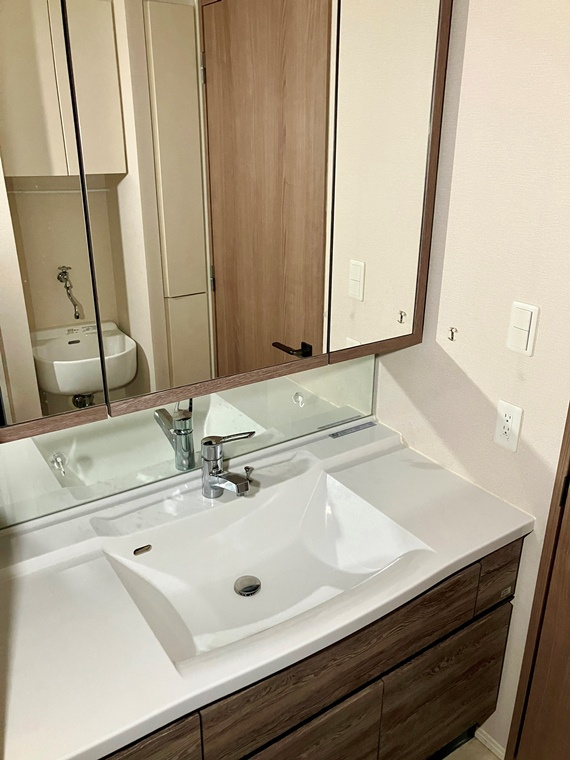 アトラス加賀の洗面所