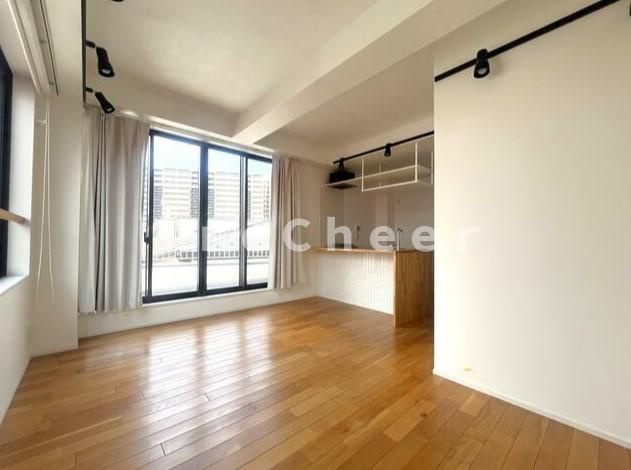 トリアスエス(trias.S)