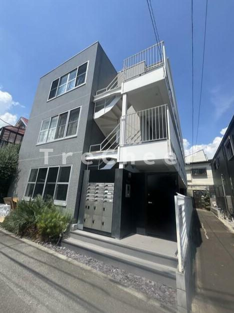 トリアスエス(trias.S)の外観