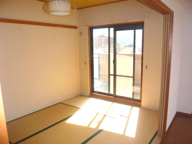 ルネ・ヒューマンズガーデン和泉の和室|い草の香りが落ち着く素敵な和室です