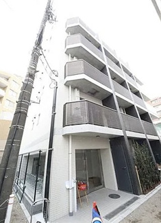 【外観】 | 鉄筋コンクリート造のがっちりとした建物。