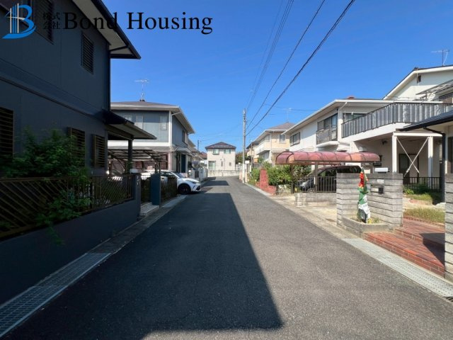 「5LDK」「リフォ済」天が岡 築36年の前面道路含む現地写真
