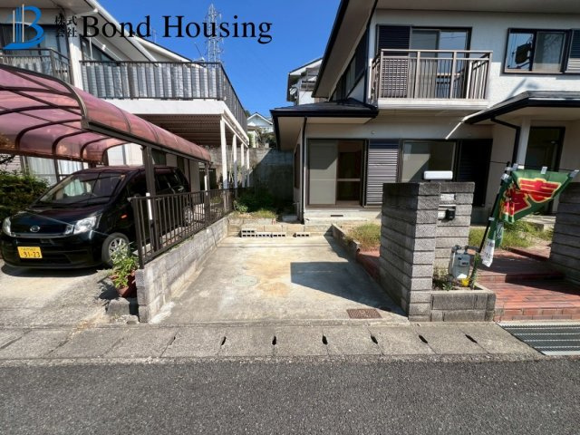 「5LDK」「リフォ済」天が岡 築36年の前面道路含む現地写真