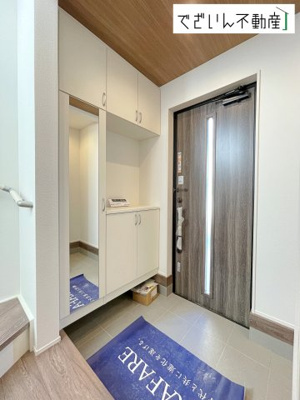 【玄関】 | GRAFARE羽生市中岩瀬　新築住宅 | ≪1号棟≫
現地(2025年12月撮影)