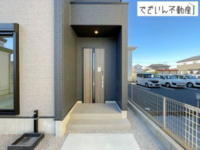 【玄関】 | GRAFARE羽生市中岩瀬　新築住宅 | ≪1号棟≫
現地(2025年12月撮影)