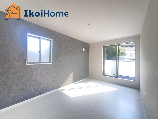 明石市大久保町山手台2丁目15期1号地　新築戸建の内装|【ホームページに現地動画掲載中】●年中無休：当日予約可●洋室7.5帖の洋室からバルコニーへ出れます。