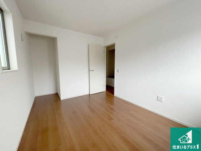 京都市山科区川田西浦町　第1期　新築一戸建ての洋室|シンプルな洋室は、自分好みのインテリアが楽しめます♪ご家族とインテリアや家具を選びに行くのは新築購入時の醍醐味の一つです。ぜひお楽しみください♪