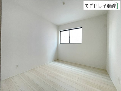 【洋室】 | GRAFARE羽生市中岩瀬【平屋】新築住宅 | ≪2号棟≫
現地(2025年12月撮影)