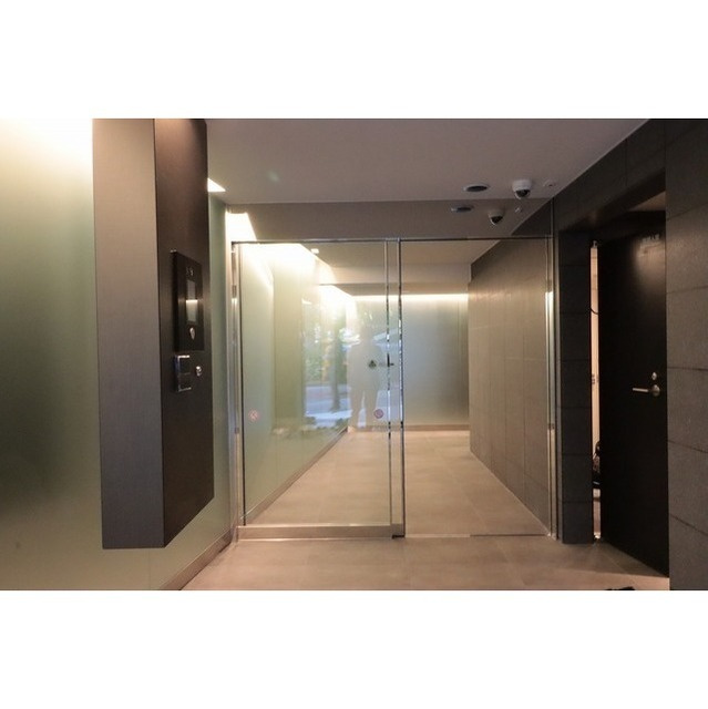 プライムアーバン目黒東山　南向き　洗面所独立　追焚機能のエントランス